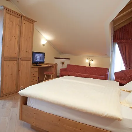 Ξενοδοχείο Hotel Ristorante Cassana 3*