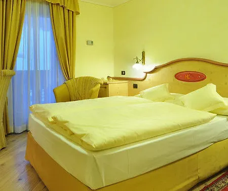 Hotel Ristorante Cassana 리비뇨