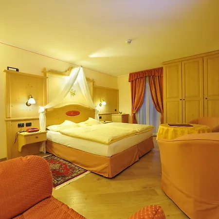 호텔 Hotel Ristorante Cassana 리비뇨