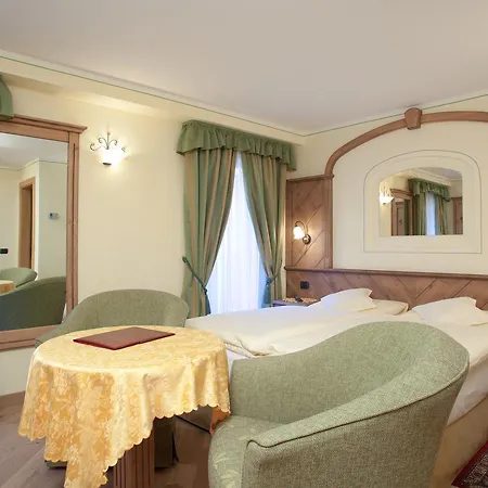 Hotel Ristorante Cassana 리비뇨