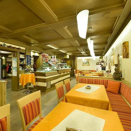 호텔 Hotel Ristorante Cassana 리비뇨
