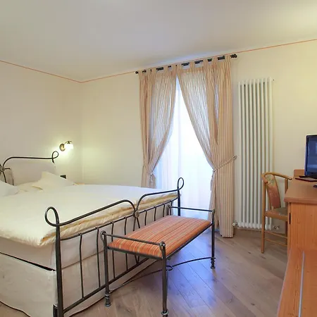 Hotel Ristorante Cassana 호텔 리비뇨