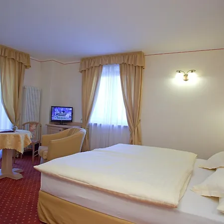 Hotel Ristorante Cassana 호텔 리비뇨