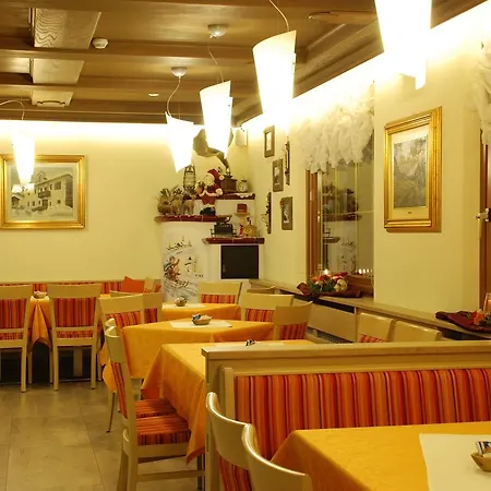호텔 Hotel Ristorante Cassana 리비뇨